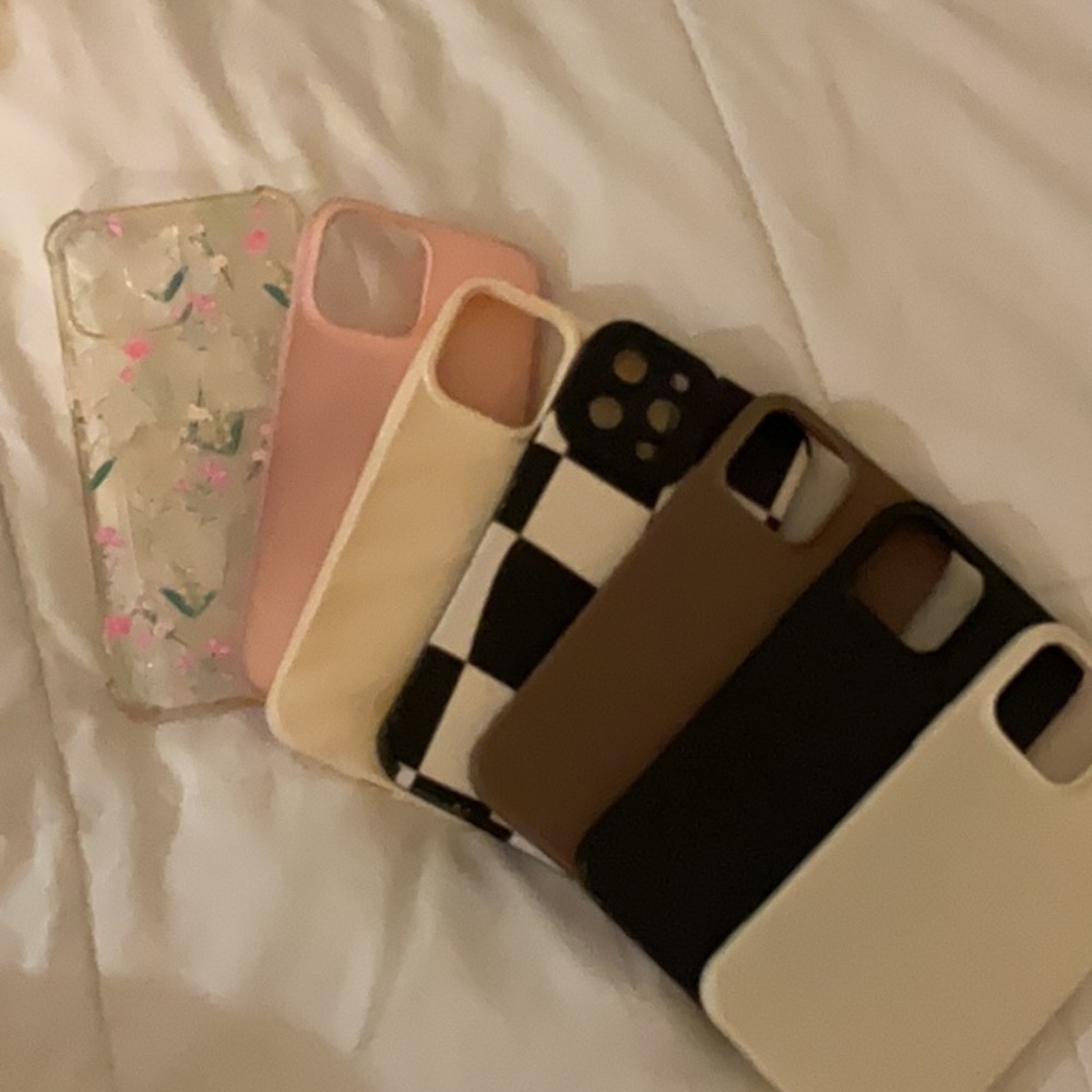 I phone 13 max pro case collection